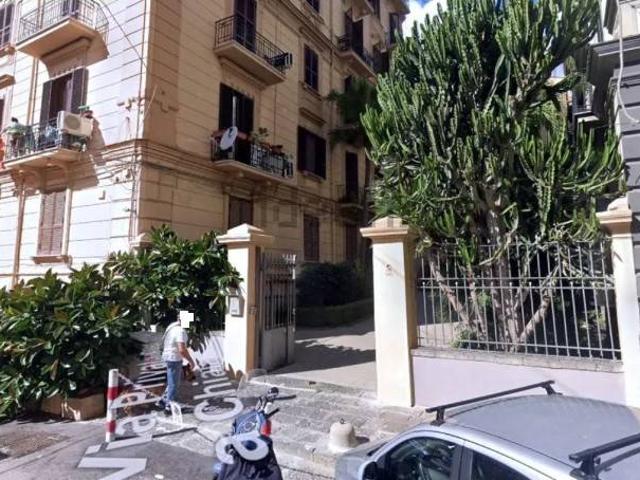 Appartamento in vendita a Napoli NA