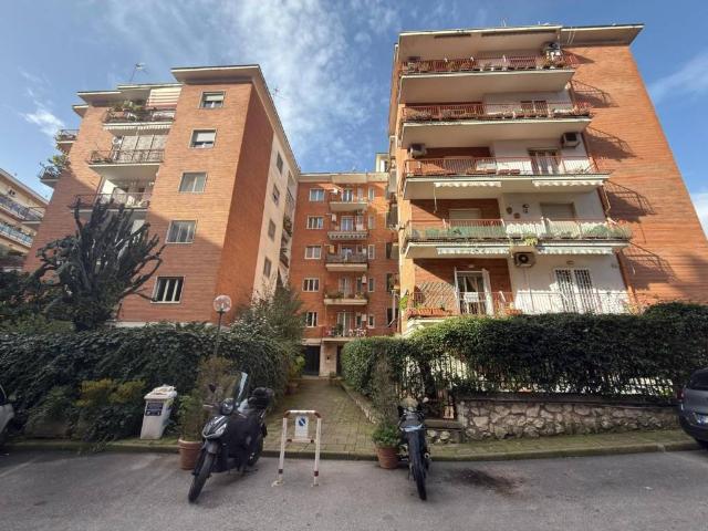 Appartamento in vendita a Napoli NA