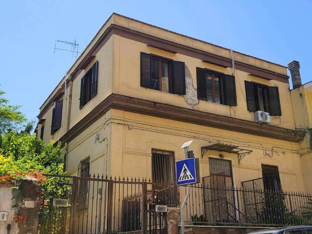 Appartamento in vendita a Napoli NA