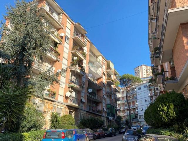 Appartamento in vendita a Napoli NA