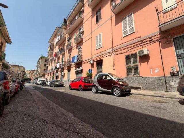 Appartamento in vendita a Napoli NA