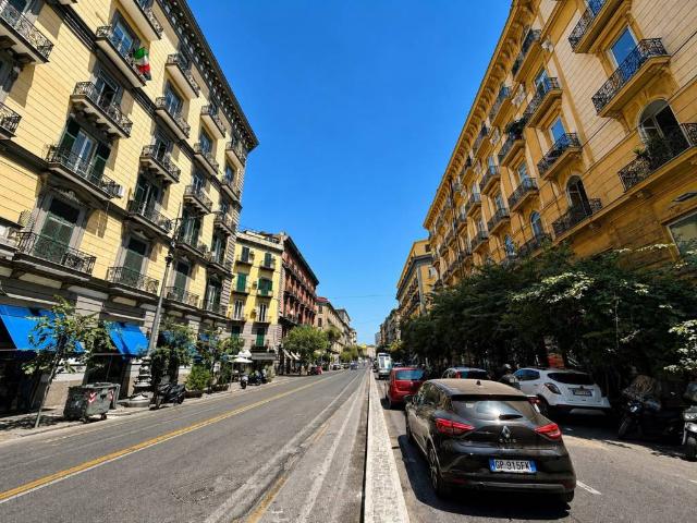 Appartamento in vendita a Napoli NA