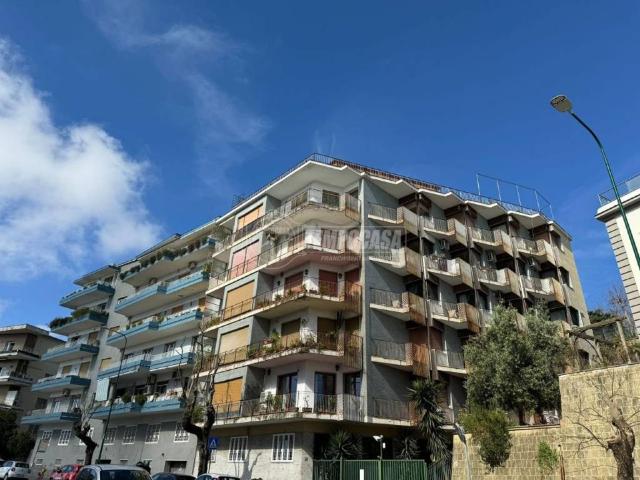 Appartamento in vendita a Napoli NA