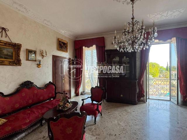 Appartamento in vendita a Napoli NA