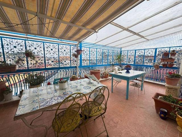 Appartamento in vendita a Napoli NA
