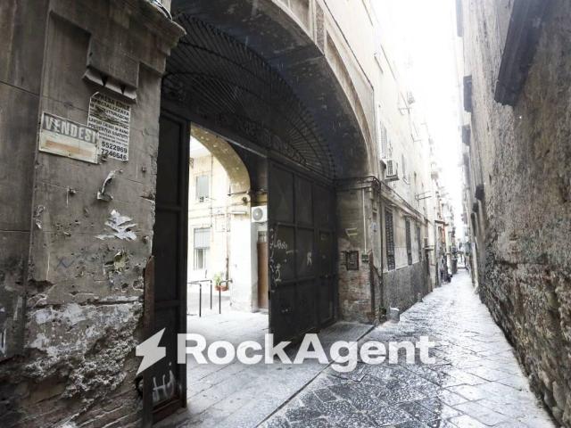 Appartamento in vendita a Napoli NA