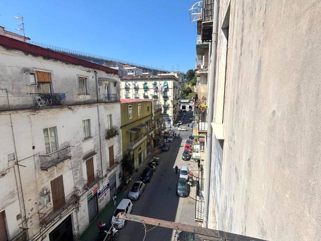 Appartamento in vendita a Napoli NA