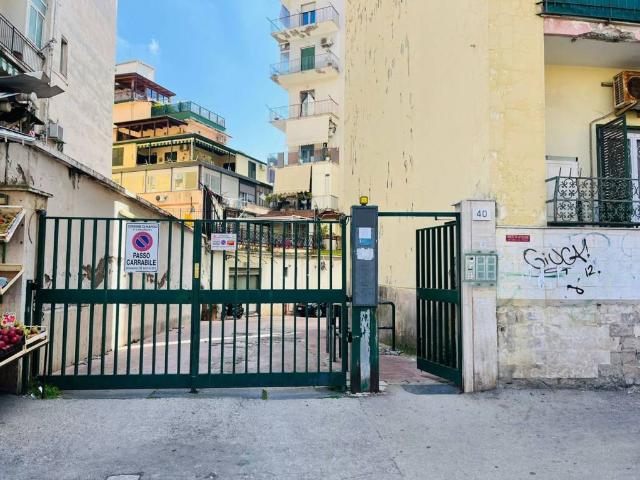 Appartamento in vendita a Napoli NA