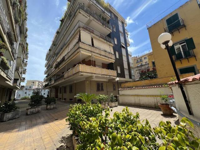 Appartamento in vendita a Napoli NA