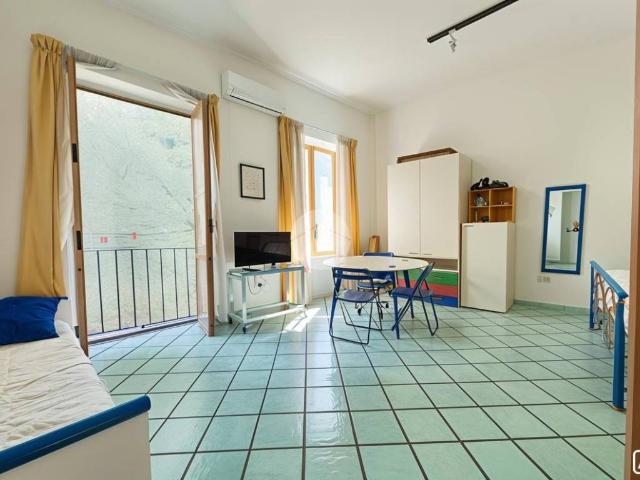 Appartamento in vendita a Napoli NA