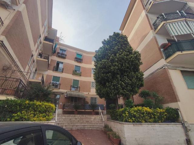 Appartamento in vendita a Napoli NA