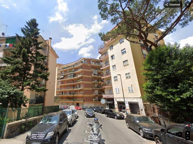 Appartamento in vendita a Napoli NA