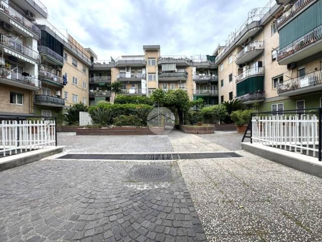 Appartamento in vendita a Napoli NA