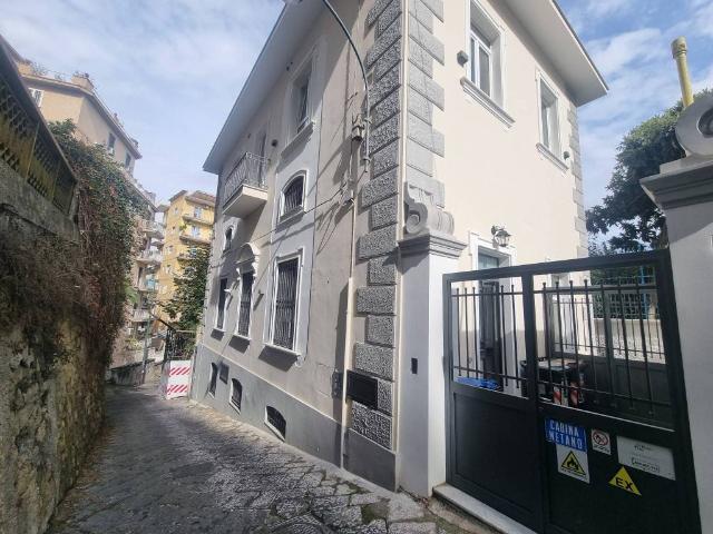 Appartamento in vendita a Napoli NA