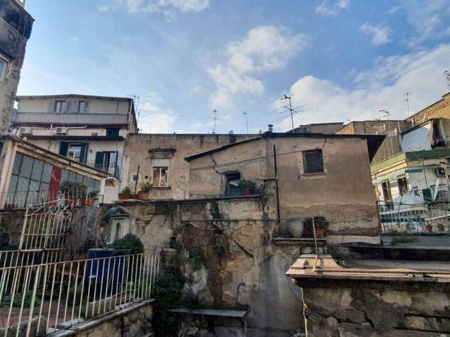Appartamento in vendita a Napoli NA