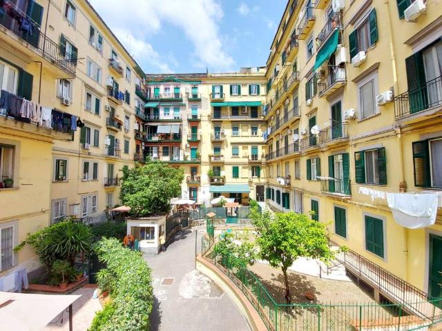 Appartamento in vendita a Napoli NA