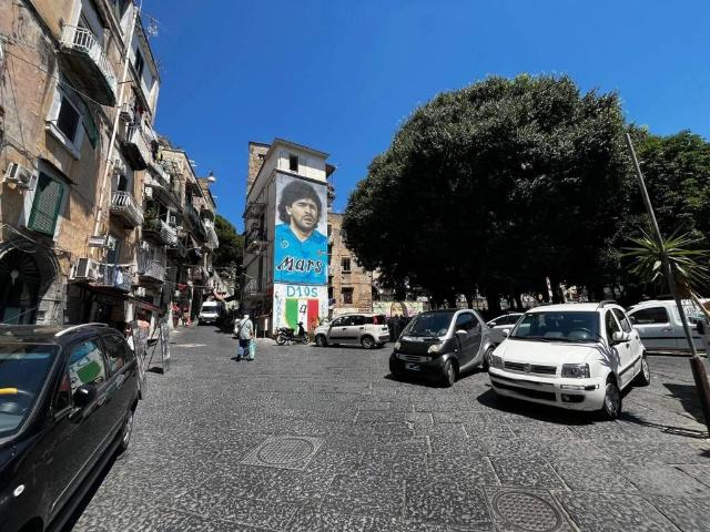 Appartamento in vendita a Napoli piazza Miracoli, Sanità