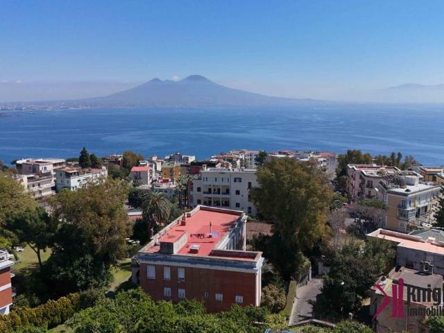 Appartamento in vendita a Napoli, Posillipo