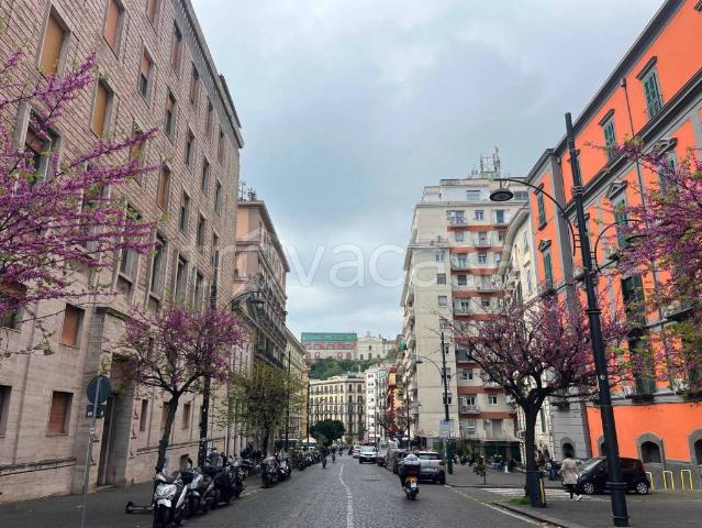 Quadrilocale in vendita a Napoli, Santa Lucia