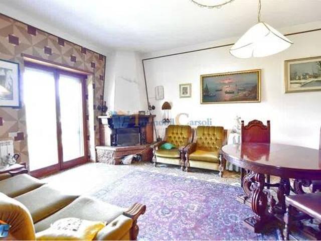 Appartamento in vendita a Nespolo RI