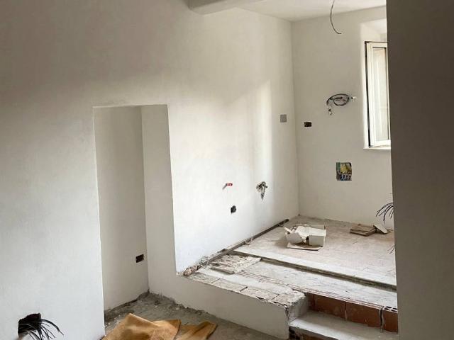 Appartamento in vendita a Nepi VT