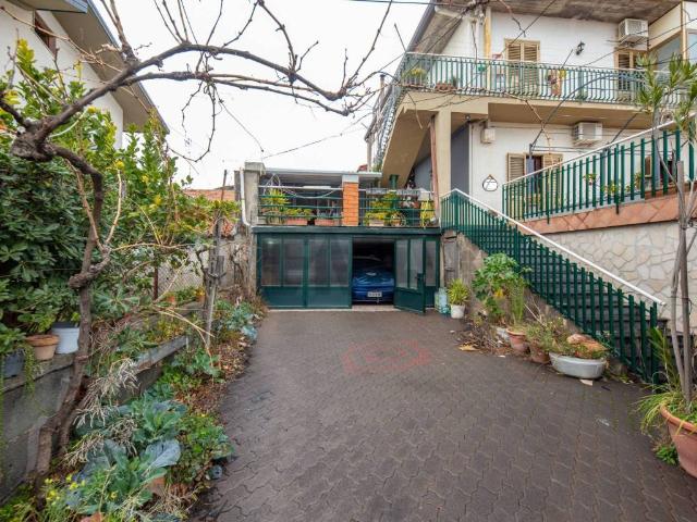 Appartamento in vendita a Nicolosi CT