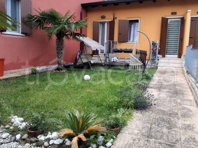 Appartamento in vendita a Nogarole Rocca via Binalunga, Pradelle