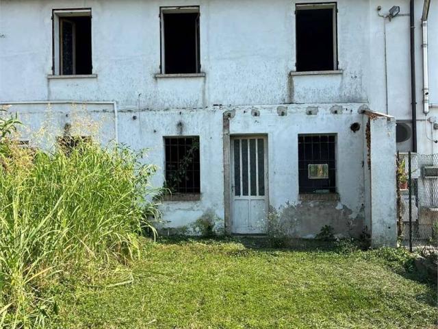 Appartamento in vendita a Nogarole Rocca VR