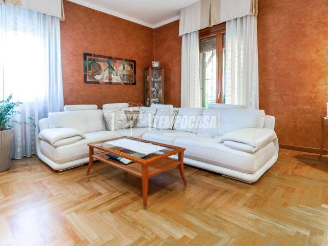 Villa in vendita a Novate Milanese MI