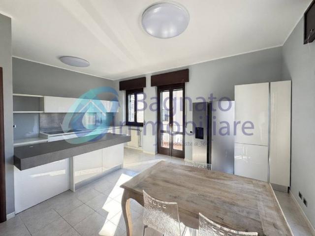 Appartamento in vendita a Novara, Veveri