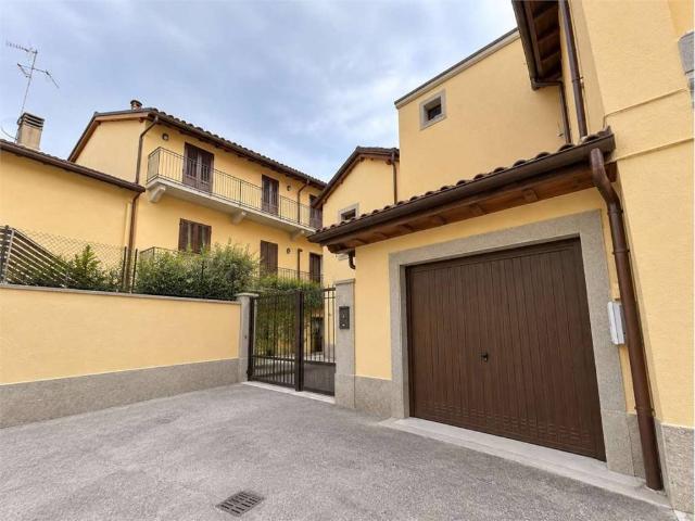 Appartamento in vendita a Oggiono LC
