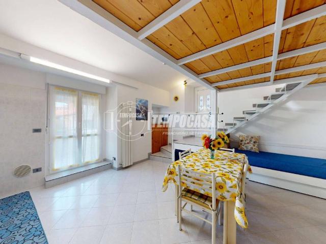 Appartamento in vendita a Olgiate Comasco CO