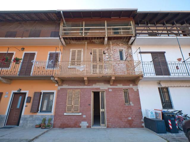 Casa indipendente in vendita a Oleggio
