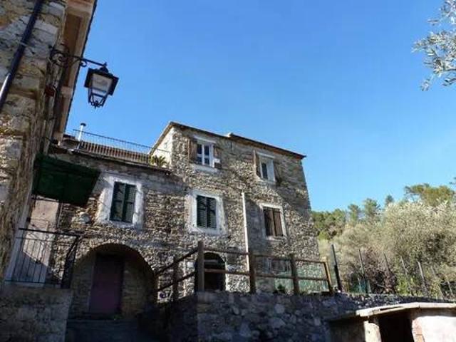 Appartamento in vendita a Olivetta San Michele IM