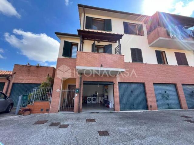 Appartamento in vendita a Oltrarno Calcinaia 90 mq Rif: 1407781