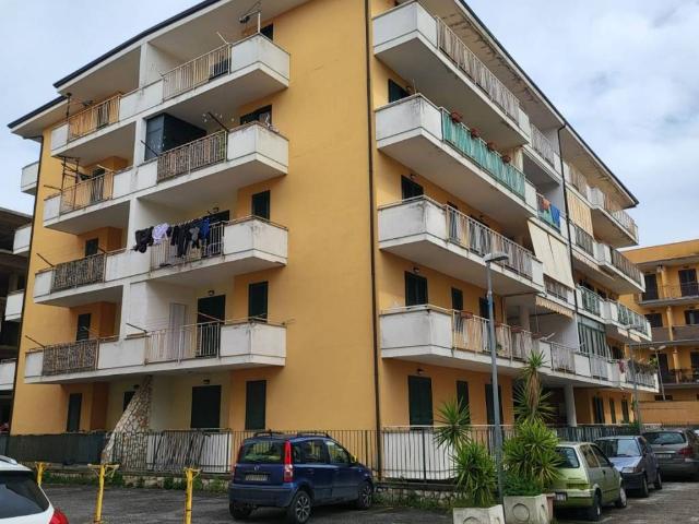 Appartamento in vendita a Orta di Atella CE