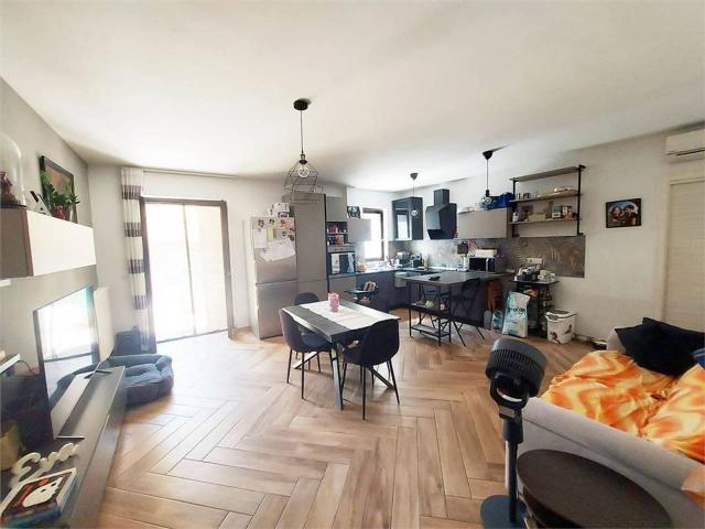 Appartamento in vendita a Orta Di Atella