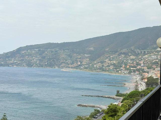 Appartamento in vendita a Ospedaletti IM
