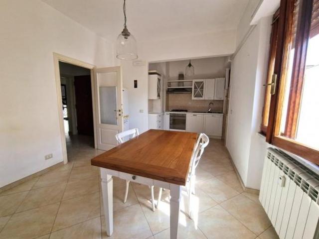 Appartamento in vendita a Avenza Carrara 100 mq Rif: 1324102