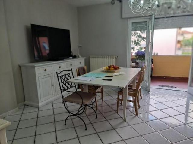 Appartamento in vendita a Avenza Carrara 110 mq Rif: 1410597