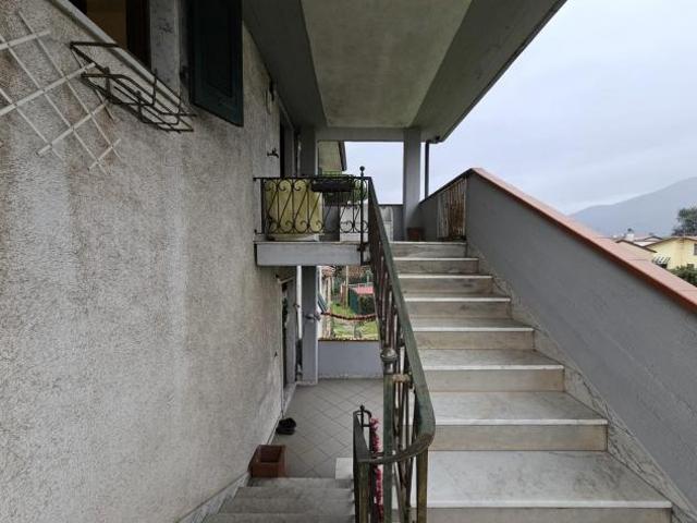 Appartamento in vendita a Avenza Carrara 120 mq Rif: 1386341