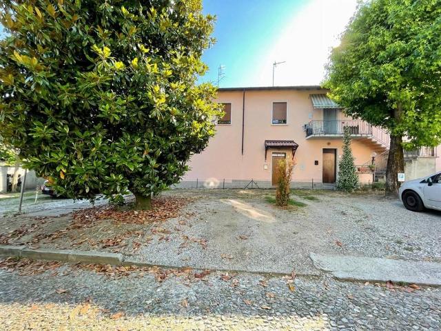 Appartamento in vendita a Azzate VA