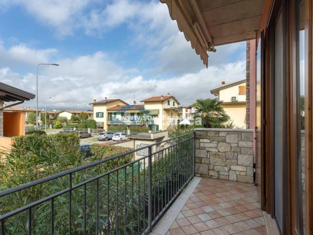 Appartamento in vendita a Azzano San Paolo BG