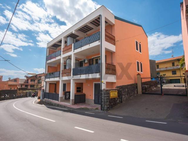 Appartamento in vendita a Aci Castello CT