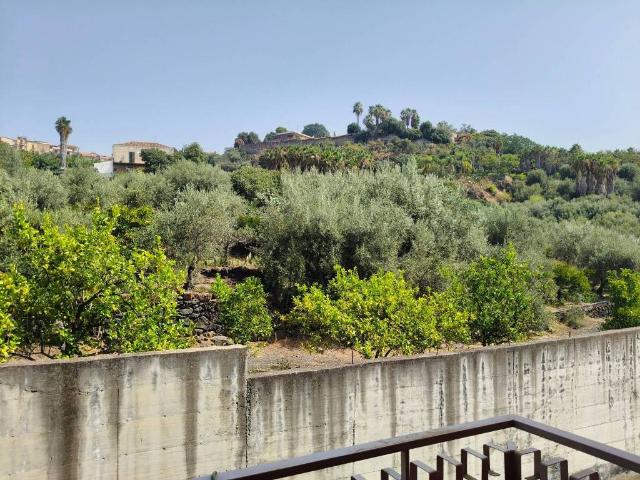 Appartamento in vendita a Aci Castello CT
