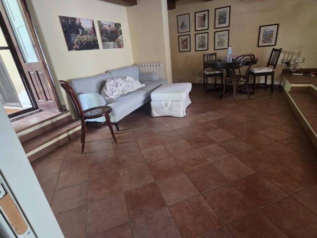 Appartamento in vendita a Aci Castello CT