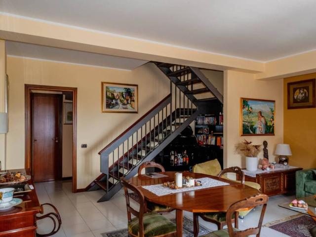 Appartamento in vendita a Aci Castello CT