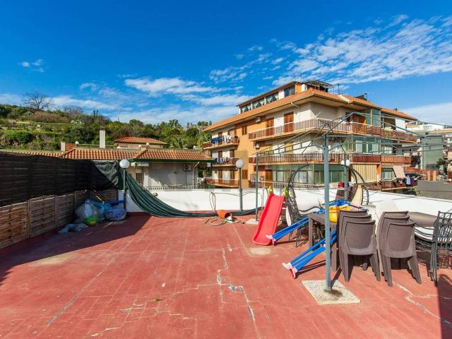 Appartamento in vendita a Aci Catena