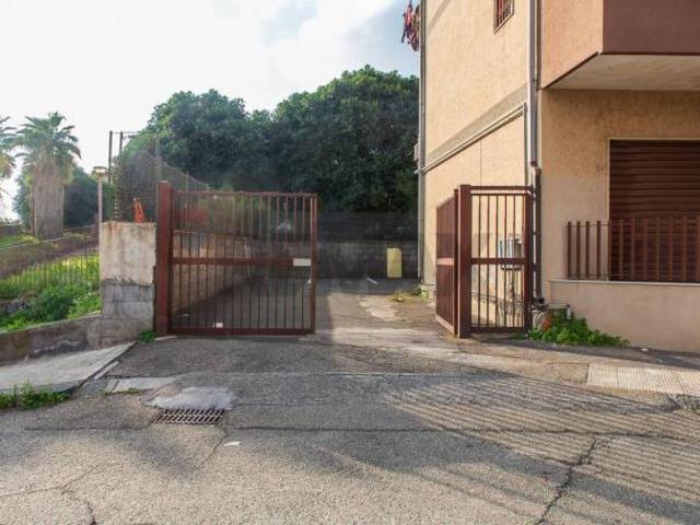 Appartamento in vendita a Aci Catena