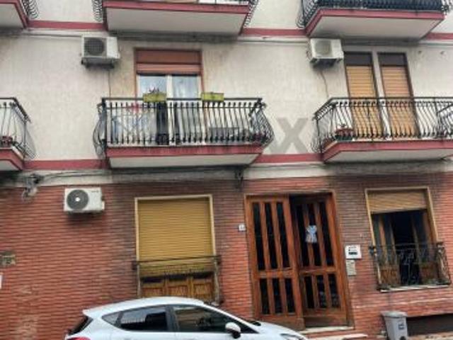 Appartamento in vendita a Aci Catena